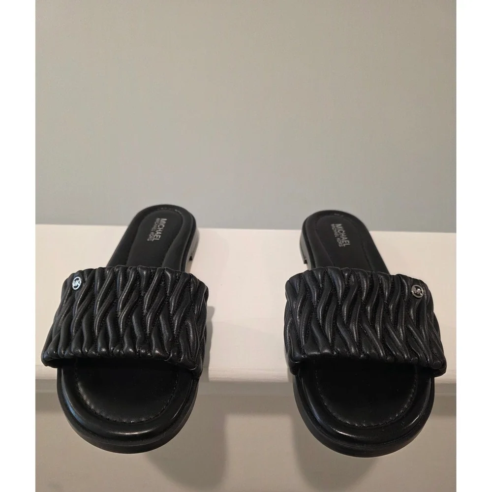 Women's sz 6 M Rare Michael Kors Carson Flat Slide Black Quilted Ruched Sandals